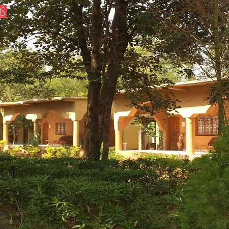 Adb Rooms Ashoka Resort Tāla Εξωτερικό φωτογραφία